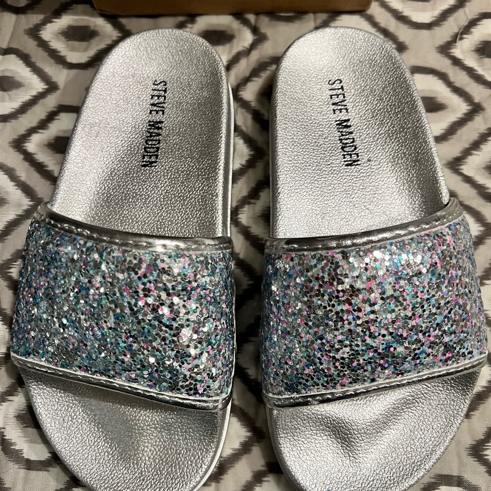 Steve Madden Sparrk girls sandals Brand new, never worn. Size 13